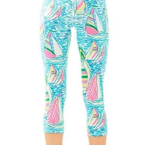 Luxletic weekender crop leggings